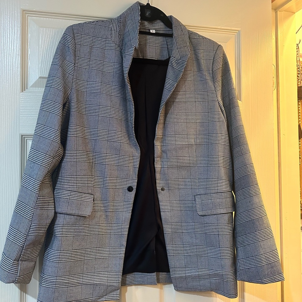 Twede blazer slit in back